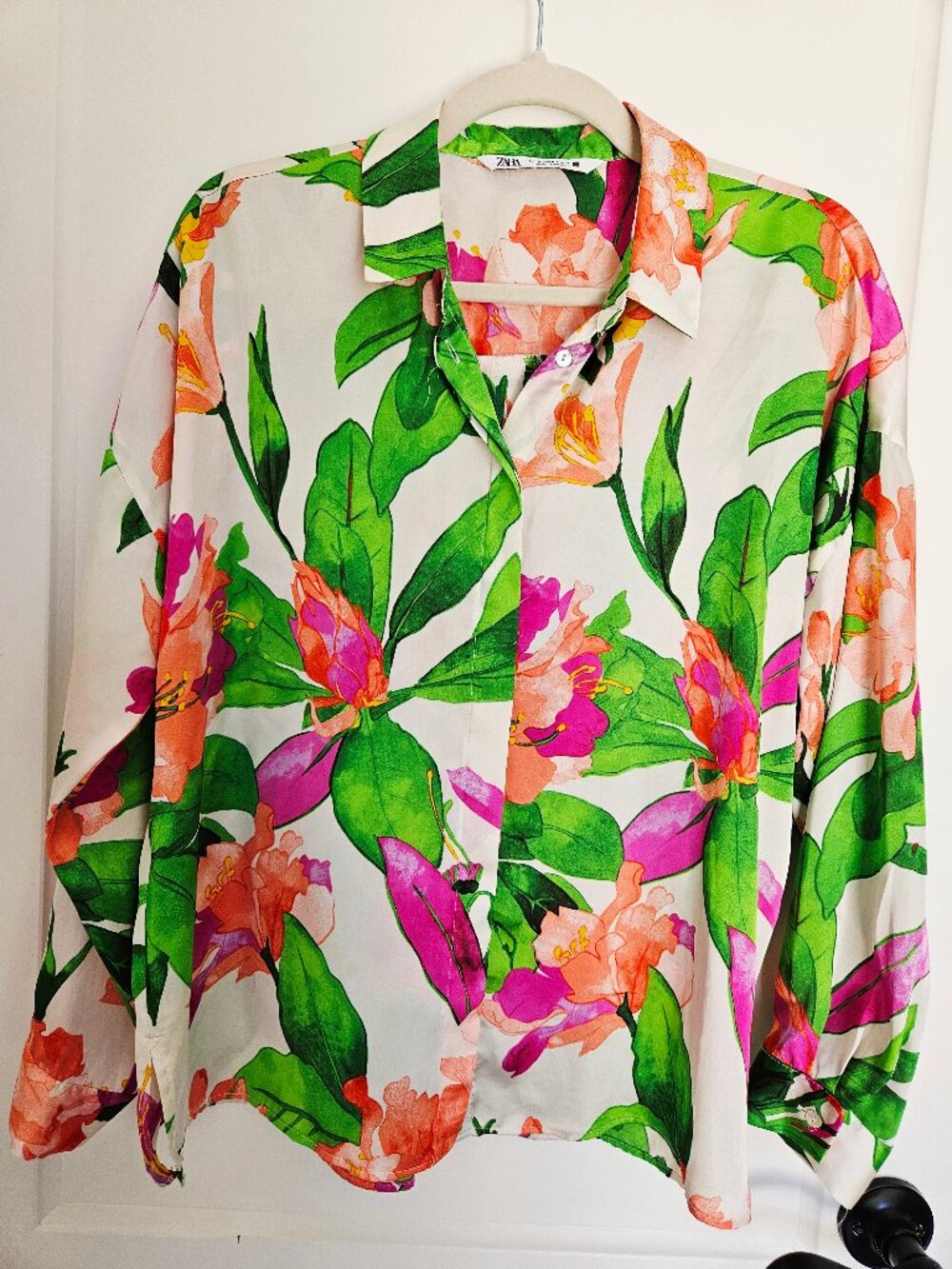 Zara Vibrant Floral Print Long Sleeves Size M